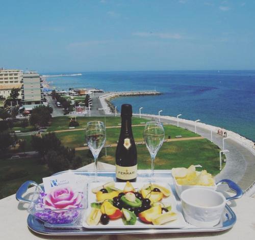 Hotel Bristol Pesaro Exterior photo