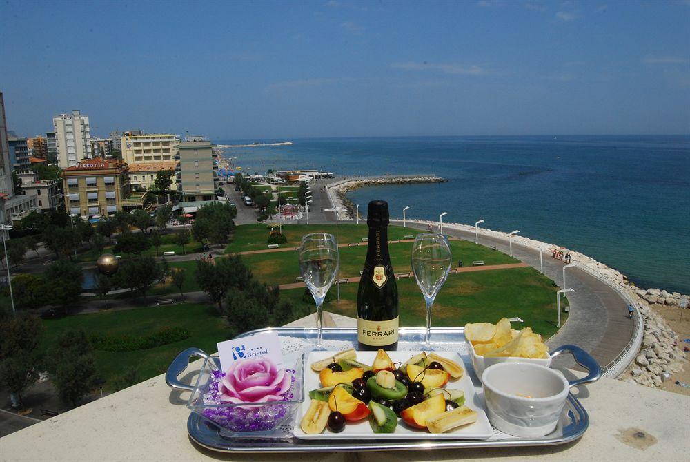 Hotel Bristol Pesaro Exterior photo
